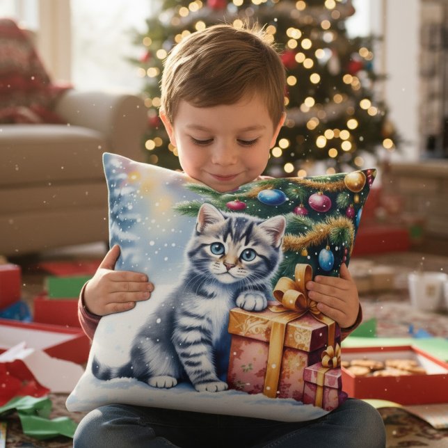 Coussin Joli Chaton Sous l'Arbre de Noël (Créateur téléchargé)