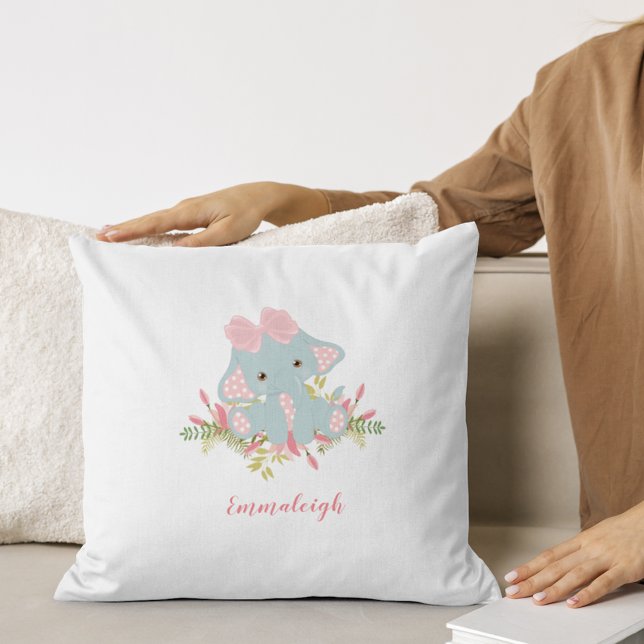 Coussin Joli éléphant bébé fille Monogramme (Créateur téléchargé)