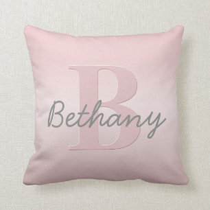 Coussin Joli Monogramme rose personnalisable et votre nom 
