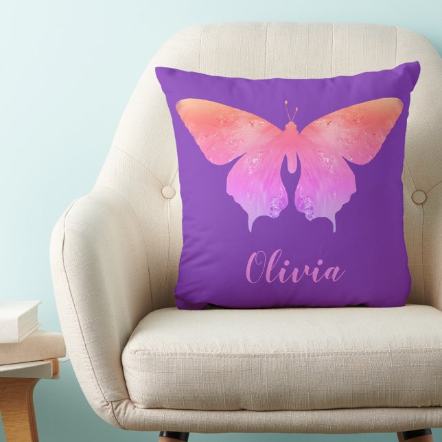 Coussin Joli motif papillon ajouter un nom (Pretty butterfly pattern custom name purple and pink pillow stylish typography girly cushion )