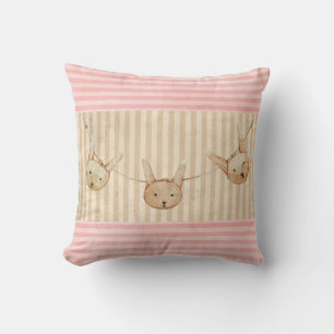 Coussin Jolie fille lapin rose lapin lapin