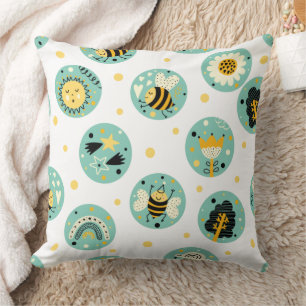 Coussin Jolie Nourrice Abeille et Arc-en-Ciel