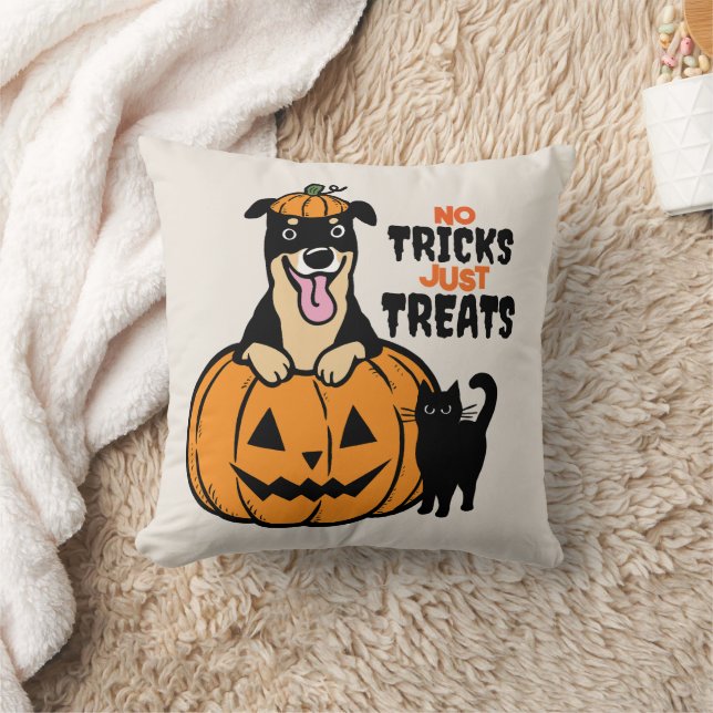 Coussin Jolie Rottweiler Halloween Pas de bons trucs Trait (Couverture)