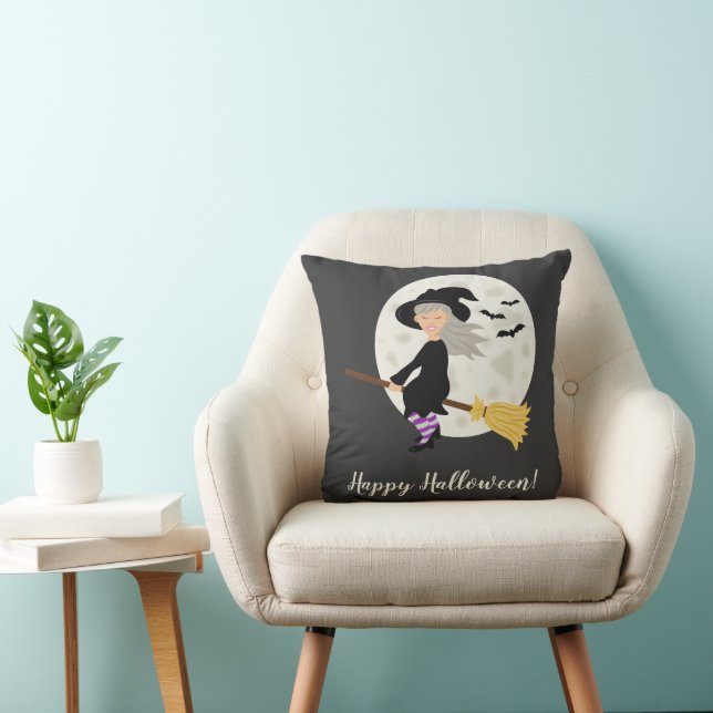 Coussin Jolie sorcière d'Halloween volant sur un balai (Chaise)