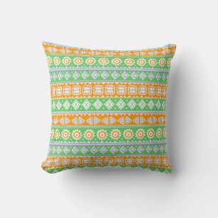 Coussin Jolis motifs ethniques orange et vert