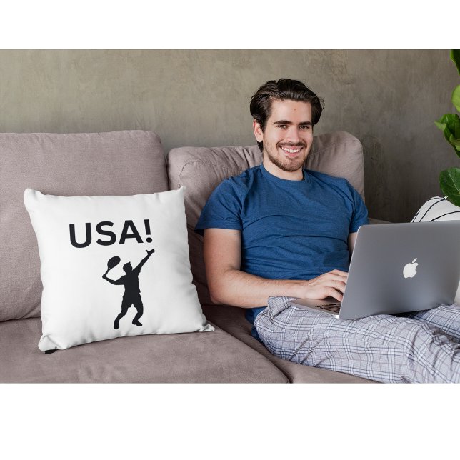 Coussin Joueur de tennis américain utilisant dot comme bal (Créateur téléchargé)