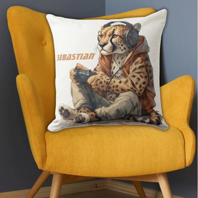 Coussin Joueur d'oreiller à lancer personnalisé Cheetah po (Funny Cheetah wearing headphones and hoodie playing video games personalized kids pillow)