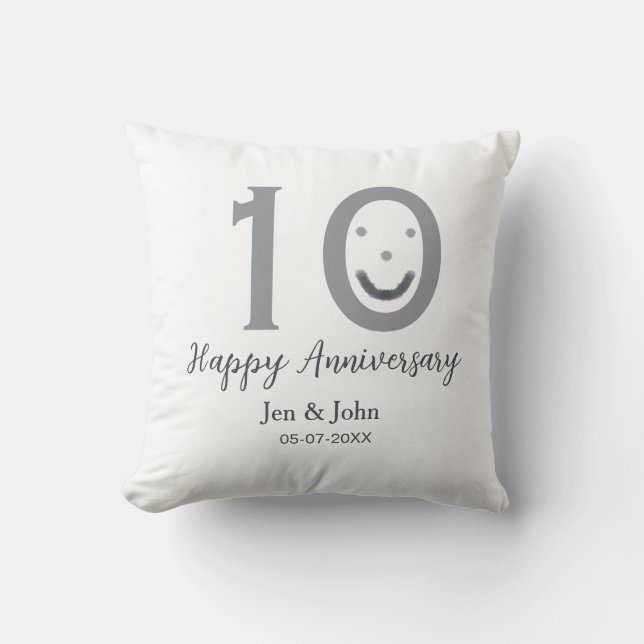 Coussin Joyeux 10e anniversaire nom date gris emoji gras (Recto)