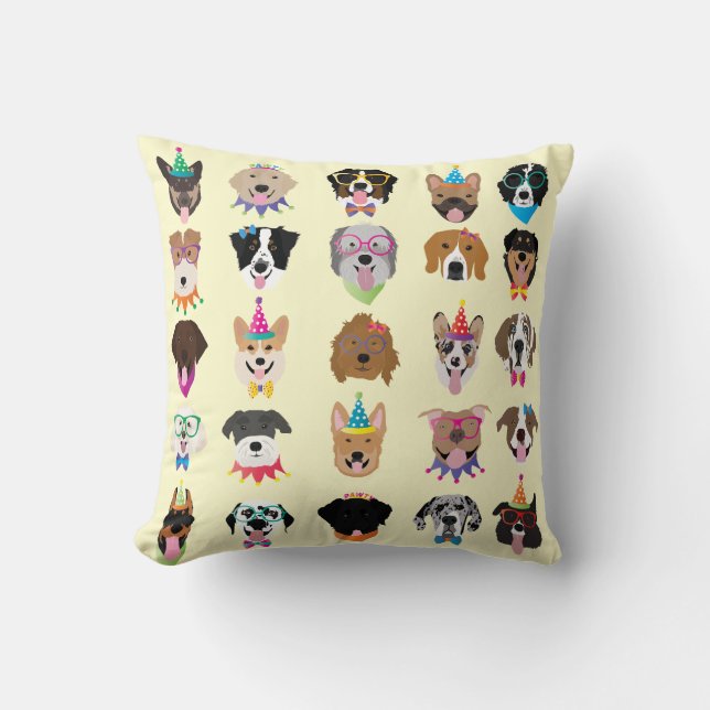 Coussin Joyeux Chien d'Anniversaire Face À Des Animaux Vai (Recto)
