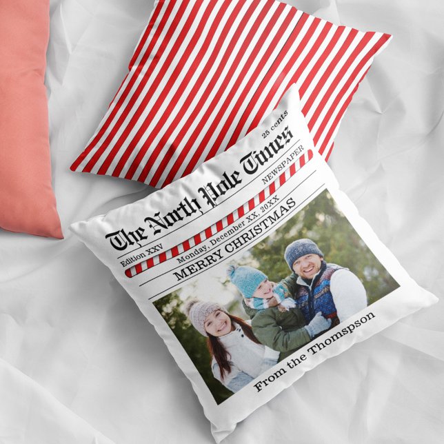 Coussin Joyeux Noël photo journal personnalisé (Christmas cute whimsical newspaper print photo throw pillow.)