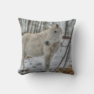 Coussin Jument et cadeau blancs doux de forêt d'hiver