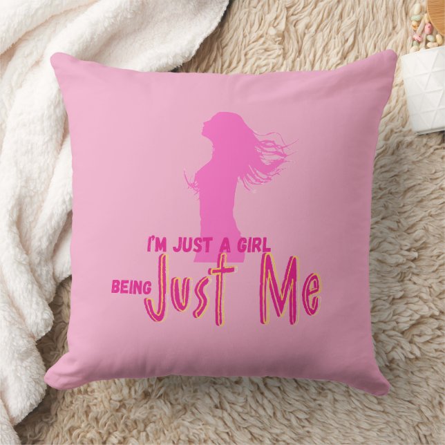 Coussin just a girl, cute pillow, aesthetic pillow (Couverture)