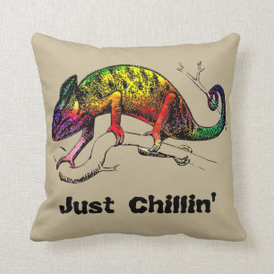 Coussin Just Chillin' - Rainbow Chameleon Lizard