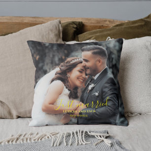 Coussin Just Married Celebrate Love avec personnalisé
