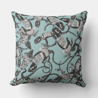 Coussin juste le bleu brumeux des lézards