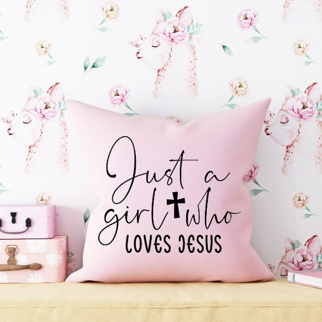 Coussin Juste Une Fille Qui Aime Jésus Personnalisé Rose (Créateur téléchargé)
