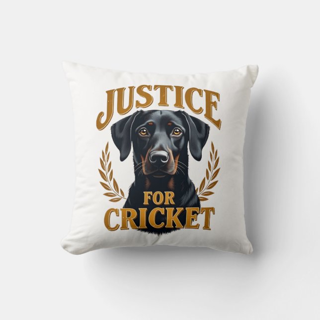 Coussin Justice pour Cricket Typographie Mémorial de Chien (Recto)