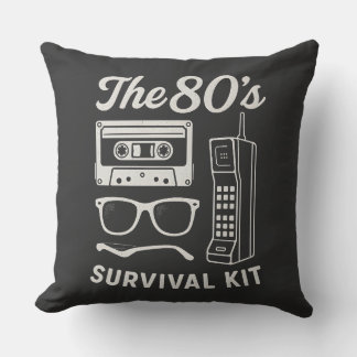 Coussin Kit de Survie Rétro 80 Nostalgie Design Esthétique