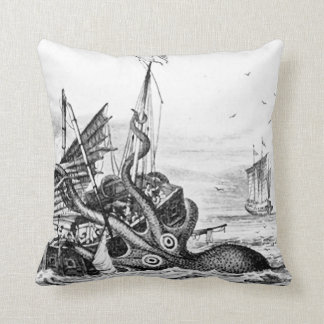 Coussin Kraken/poulpe Eatting un bateau de pirate,