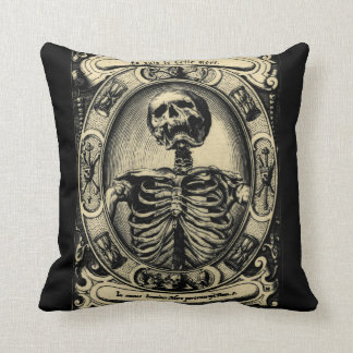 Coussin La belle mort vintage
