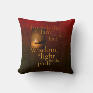 Coussin La connaissance est une lampe