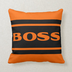 Coussin La course noire orange barre le carreau de voiture