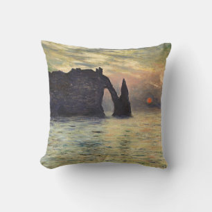 Coussin La Falaise d'Étretat, soleil couchant de Claude Mo