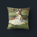 Coussin La famille Monet dans son jardin Edouard Manet<br><div class="desc">La famille Monet dans leur jardin. Edouard Manet. Paysage estival. Une femme en belle robe et casquette est assise dans le jardin sous un arbre sur l'herbe. Un garçon est assis sur l'herbe à proximité. Reproduction d'oeuvres d'art célèbres dans le domaine public.</div>