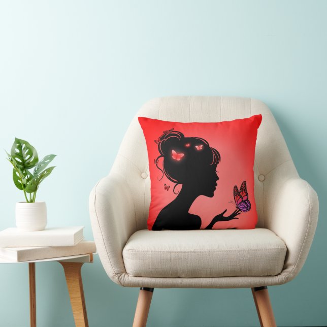Coussin La femme papillons rouges (Chaise)