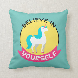 Coussin La licorne "croient en vous-même" le dessin de