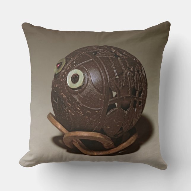 Coussin La noix de coco a sculpté dans un visage, c.1895 (Recto)