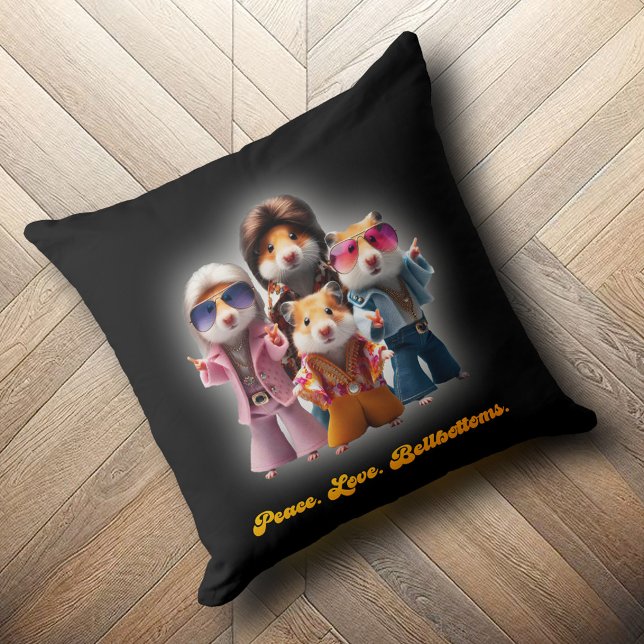Coussin La Paix Drôle. Amour. Les fonds. Supergroupe Hamst (Funny Peace. Love. Bellbottoms. Hamster Supergroup Throw Pillow Cover Photo)