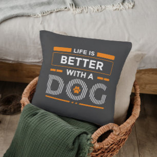 Coussin La vie est meilleure avec un chien moderne orange