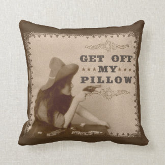 Coussin La vieille fille occidentale vintage avec l'arme à