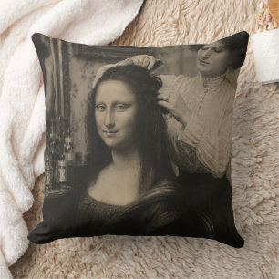 Coussin La visite chez le coiffeur chic de Mona Lisa