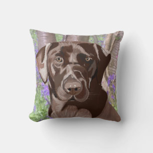 Coussin Labrador Brown au chocolat dans un bois bleu