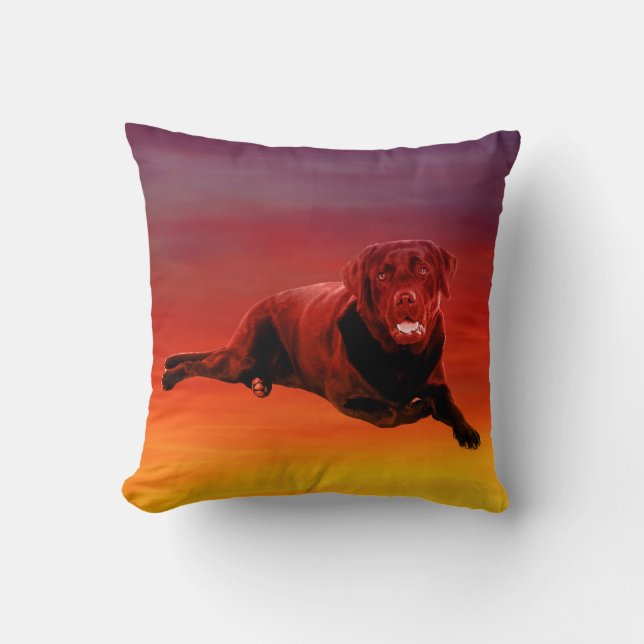 Coussin Labrador Chien assis sur la plage (Recto)