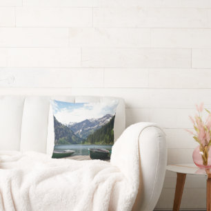 Coussin Lac alpin paisible et bateaux Photographie