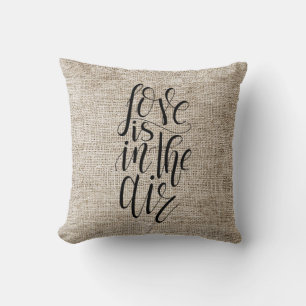 Coussin L'Amour Est Dans L'Oreiller À Jeu D'Air