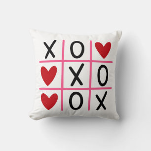 Coussin L'amour gagne au Tic-Tac-Toe