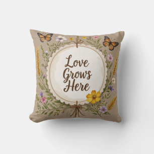 Coussin L'amour grandit boho, fleurs sauvages, blé, papill