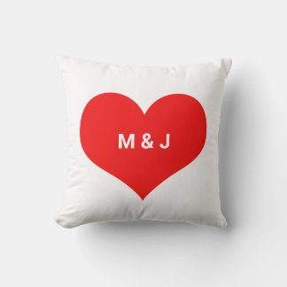 Coussin Lancement du monogramme du coeur rouge sur mesure
