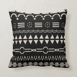 Coussin Lancer un motif de tissu tribal