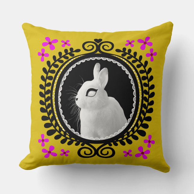 Coussin Lapin Blanc Étrange : Jaune, Magenta, Rouge et Noi (Recto)