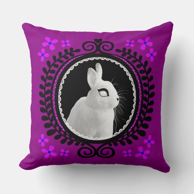 Coussin Lapin Blanc Étrange : Magenta, Noir & Bleu (Recto)
