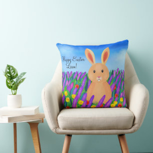 Coussin Lapin de Pâques mignon dans les fleurs