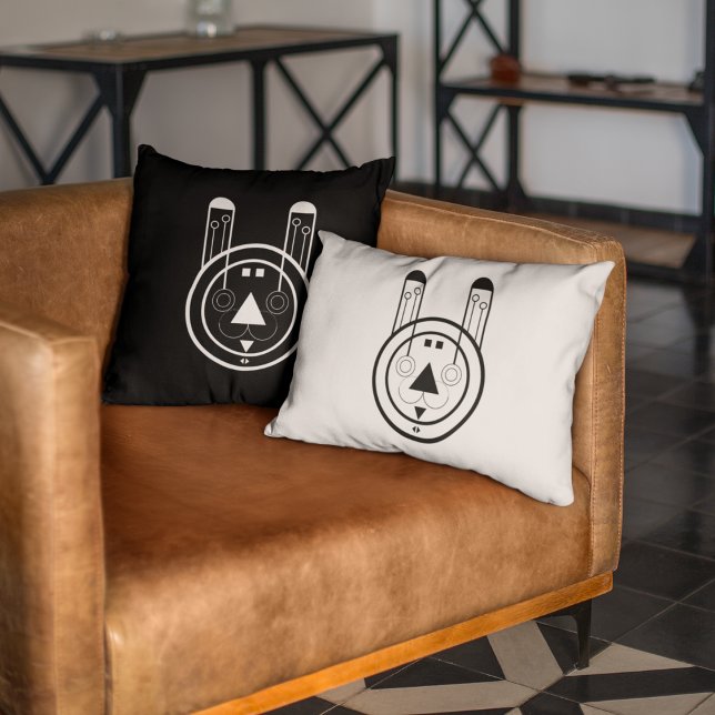 Coussin Lapin géométrique Usagi Zodiaque (Style meets spirit - cozy up with this geometric Usagi Rabbit throw pillow.)