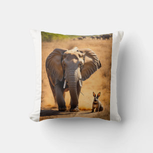 Coussin Lapin Photographe et Boxer en Safari – Aventure en