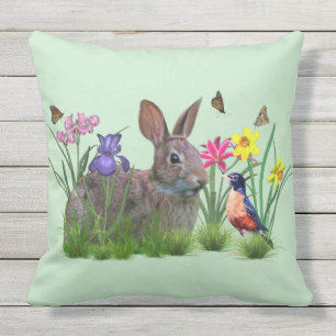Coussin Lapin, Robin, et fleurs. Personnalisable