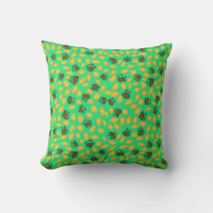 Coussin Lapins bruns et carottes orange sur bleu d'oeuf de
